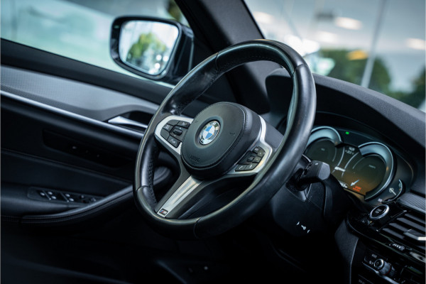 BMW 5 Serie 530e iPerformance High Executive ** M Sport ** Dealer onderhouden!!