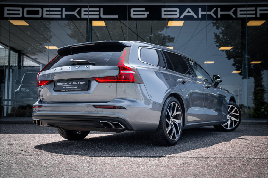 Volvo V60 2.0 T5 Momentum Geartr. (250pk) ** Intellisafe Surround ** Trekhaak ** Leer