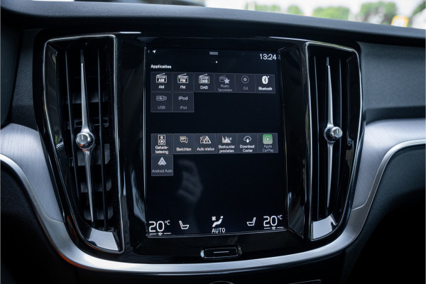 Volvo V60 2.0 T5 Momentum Geartr. (250pk) ** Intellisafe Surround ** Trekhaak ** Leer