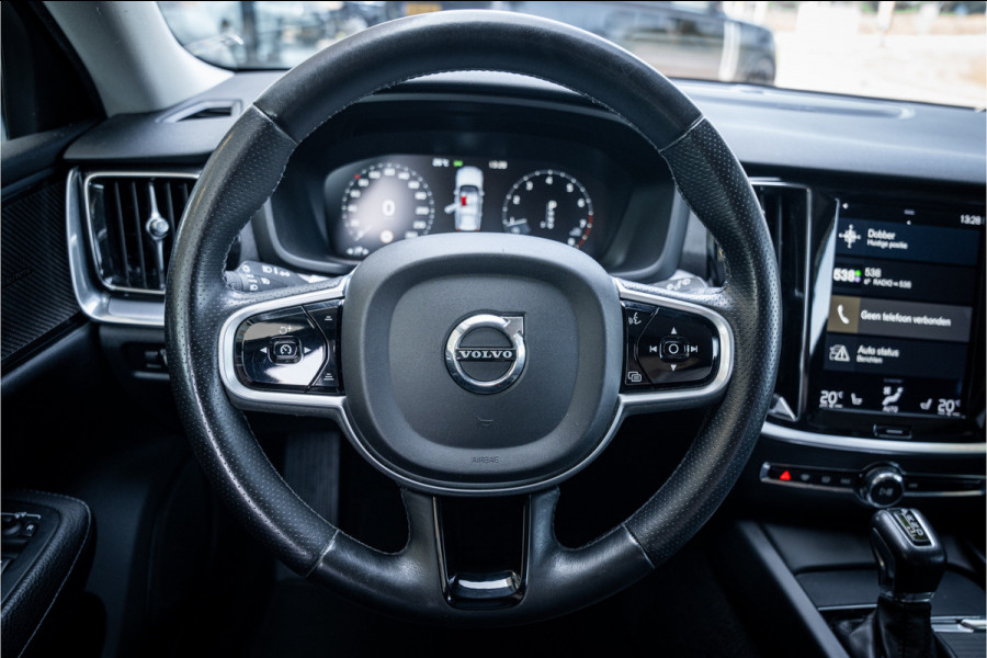 Volvo V60 2.0 T5 Momentum Geartr. (250pk) ** Intellisafe Surround ** Trekhaak ** Leer