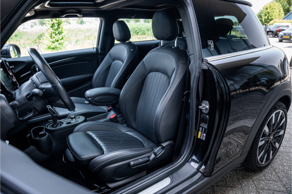 MINI Mini Electric MINI Yours 33 kWh ** Panodak ** Leder ** Adapt. Cruise ** Stuurverwarming