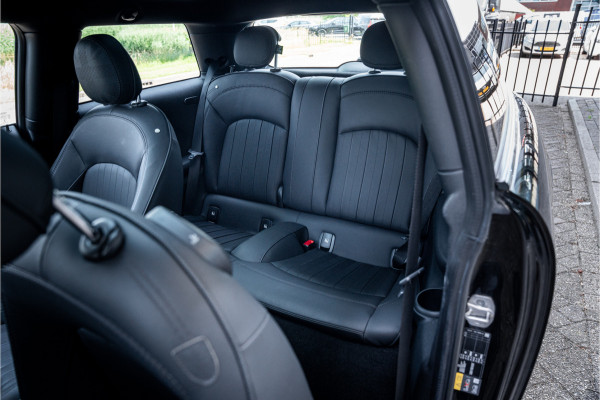 MINI Mini Electric MINI Yours 33 kWh ** Panodak ** Leder ** Adapt. Cruise ** Stuurverwarming