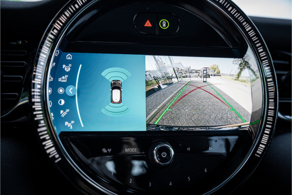 MINI Mini Electric MINI Yours 33 kWh ** Panodak ** Leder ** Adapt. Cruise ** Stuurverwarming