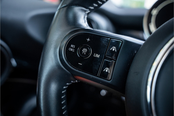 MINI Mini Electric MINI Yours 33 kWh ** Panodak ** Leder ** Adapt. Cruise ** Stuurverwarming