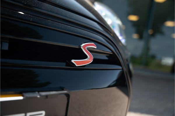 MINI Mini Electric MINI Yours 33 kWh ** Panodak ** Leder ** Adapt. Cruise ** Stuurverwarming