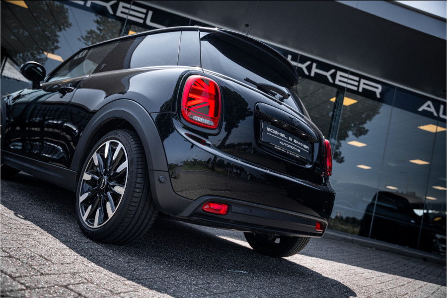MINI Mini Electric MINI Yours 33 kWh ** Panodak ** Leder ** Adapt. Cruise ** Stuurverwarming