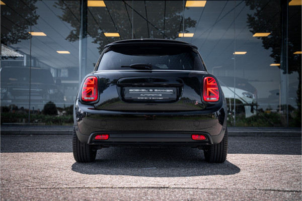 MINI Mini Electric MINI Yours 33 kWh ** Panodak ** Leder ** Adapt. Cruise ** Stuurverwarming