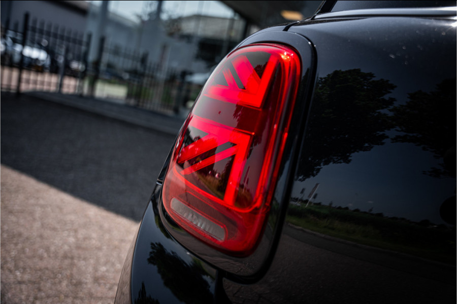 MINI Mini Electric MINI Yours 33 kWh ** Panodak ** Leder ** Adapt. Cruise ** Stuurverwarming