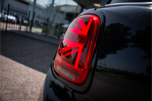 MINI Mini Electric MINI Yours 33 kWh ** Panodak ** Leder ** Adapt. Cruise ** Stuurverwarming