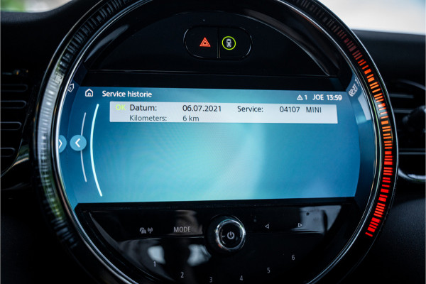 MINI Mini Electric MINI Yours 33 kWh ** Panodak ** Leder ** Adapt. Cruise ** Stuurverwarming