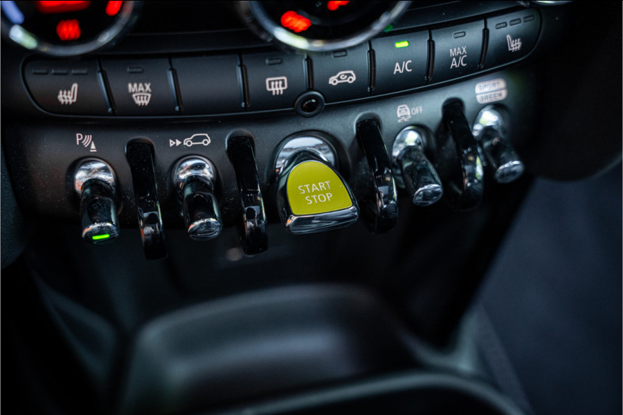 MINI Mini Electric MINI Yours 33 kWh ** Panodak ** Leder ** Adapt. Cruise ** Stuurverwarming