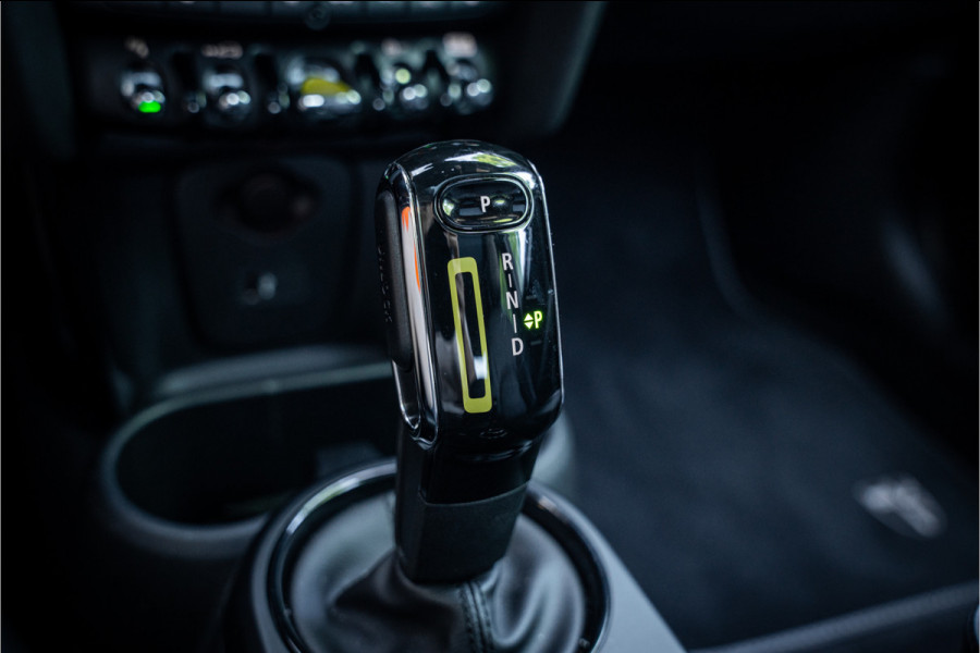 MINI Mini Electric MINI Yours 33 kWh ** Panodak ** Leder ** Adapt. Cruise ** Stuurverwarming