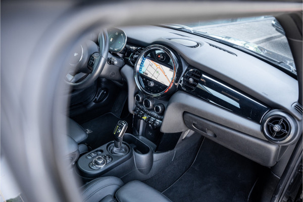 MINI Mini Electric MINI Yours 33 kWh ** Panodak ** Leder ** Adapt. Cruise ** Stuurverwarming