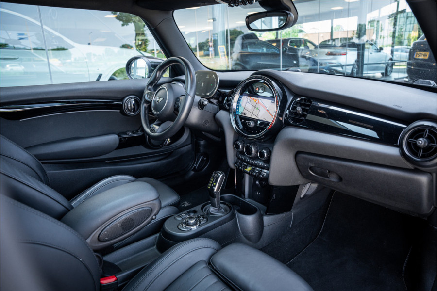 MINI Mini Electric MINI Yours 33 kWh ** Panodak ** Leder ** Adapt. Cruise ** Stuurverwarming