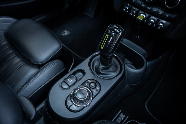MINI Mini Electric MINI Yours 33 kWh ** Panodak ** Leder ** Adapt. Cruise ** Stuurverwarming