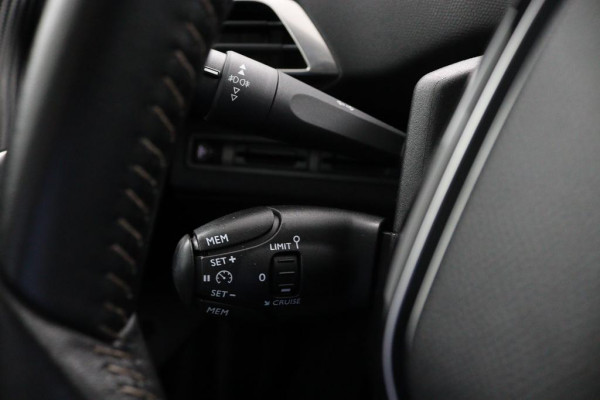 Peugeot 3008 1.2 PureTech Executive*ECC*HAAK*NAVI*CAM*CARPLAY*