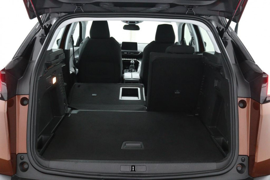 Peugeot 3008 1.2 PureTech Executive*ECC*HAAK*NAVI*CAM*CARPLAY*