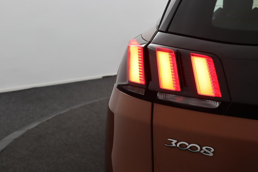 Peugeot 3008 1.2 PureTech Executive*ECC*HAAK*NAVI*CAM*CARPLAY*