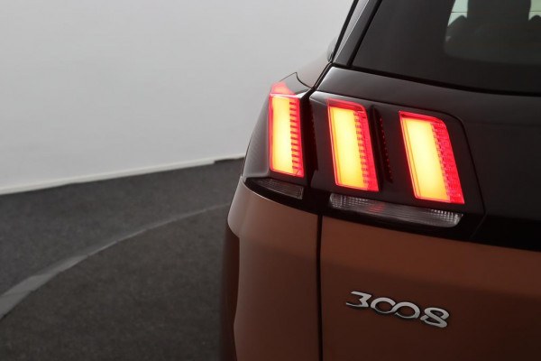 Peugeot 3008 1.2 PureTech Executive*ECC*HAAK*NAVI*CAM*CARPLAY*