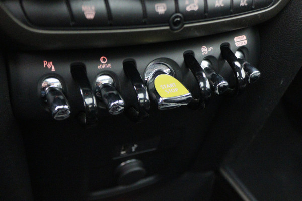 MINI Countryman Cooper S E ALL4 Chili Virtual Cockpit, Panoramadak, Camera, Apple Carplay, Standkachel, 18''