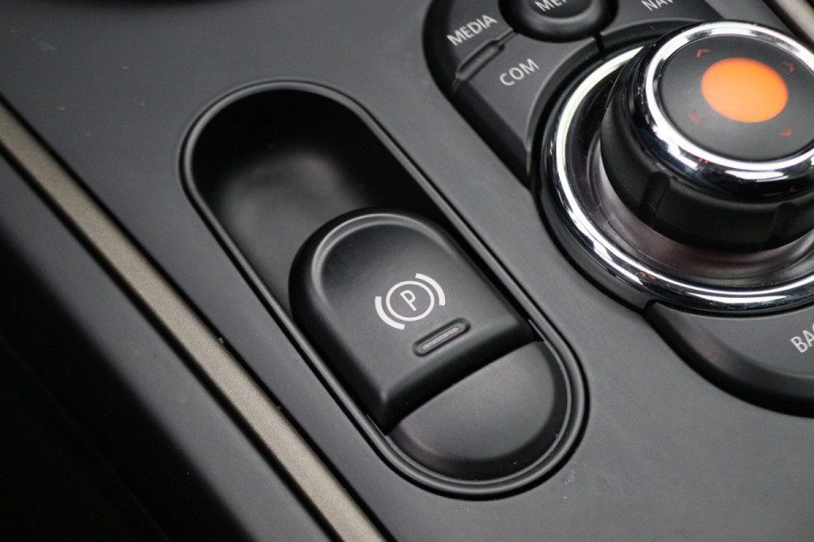 MINI Countryman Cooper S E ALL4 Chili Virtual Cockpit, Panoramadak, Camera, Apple Carplay, Standkachel, 18''