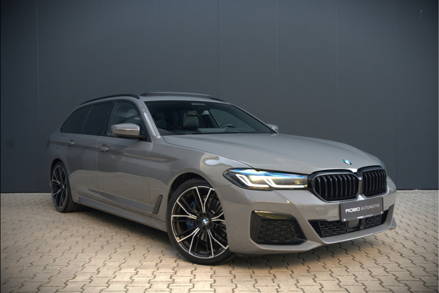 BMW 5 Serie Touring 530i High Executive M Sport | Panoramadak | Head-Up Display | Laser | Trekhaak | Stoelverwarming | Stuurverwarming | Memory Seats | Keyless | Adaptive Cruise Control | Comfort Seats | Shadowline | BTW | NAP | Dealer Ond