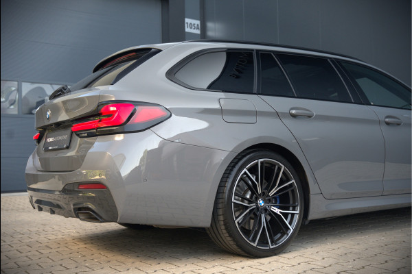 BMW 5 Serie Touring 530i High Executive M Sport | Panoramadak | Head-Up Display | Laser | Trekhaak | Stoelverwarming | Stuurverwarming | Memory Seats | Keyless | Adaptive Cruise Control | Comfort Seats | Shadowline | BTW | NAP | Dealer Ond