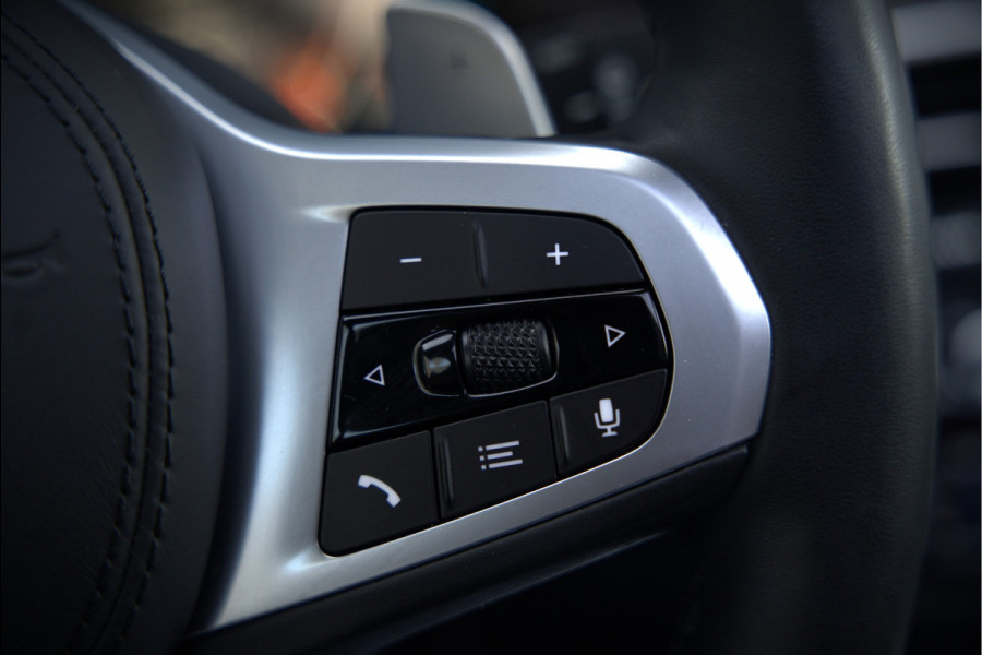 BMW 5 Serie Touring 530i High Executive M Sport | Panoramadak | Head-Up Display | Laser | Trekhaak | Stoelverwarming | Stuurverwarming | Memory Seats | Keyless | Adaptive Cruise Control | Comfort Seats | Shadowline | BTW | NAP | Dealer Ond