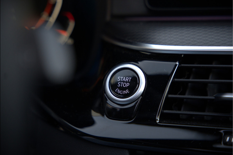 BMW 5 Serie Touring 530i High Executive M Sport | Panoramadak | Head-Up Display | Laser | Trekhaak | Stoelverwarming | Stuurverwarming | Memory Seats | Keyless | Adaptive Cruise Control | Comfort Seats | Shadowline | BTW | NAP | Dealer Ond
