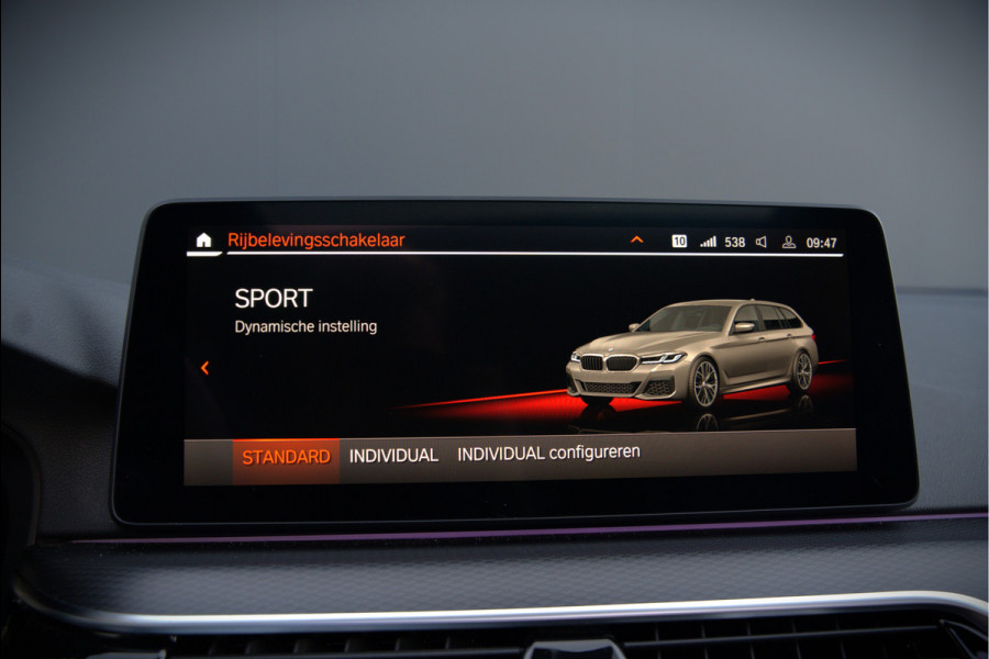 BMW 5 Serie Touring 530i High Executive M Sport | Panoramadak | Head-Up Display | Laser | Trekhaak | Stoelverwarming | Stuurverwarming | Memory Seats | Keyless | Adaptive Cruise Control | Comfort Seats | Shadowline | BTW | NAP | Dealer Ond