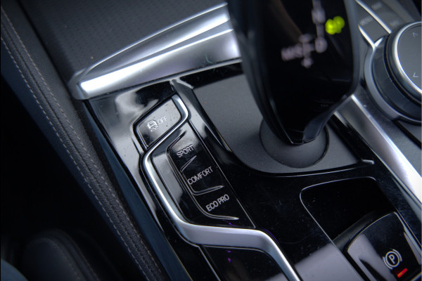 BMW 5 Serie Touring 530i High Executive M Sport | Panoramadak | Head-Up Display | Laser | Trekhaak | Stoelverwarming | Stuurverwarming | Memory Seats | Keyless | Adaptive Cruise Control | Comfort Seats | Shadowline | BTW | NAP | Dealer Ond