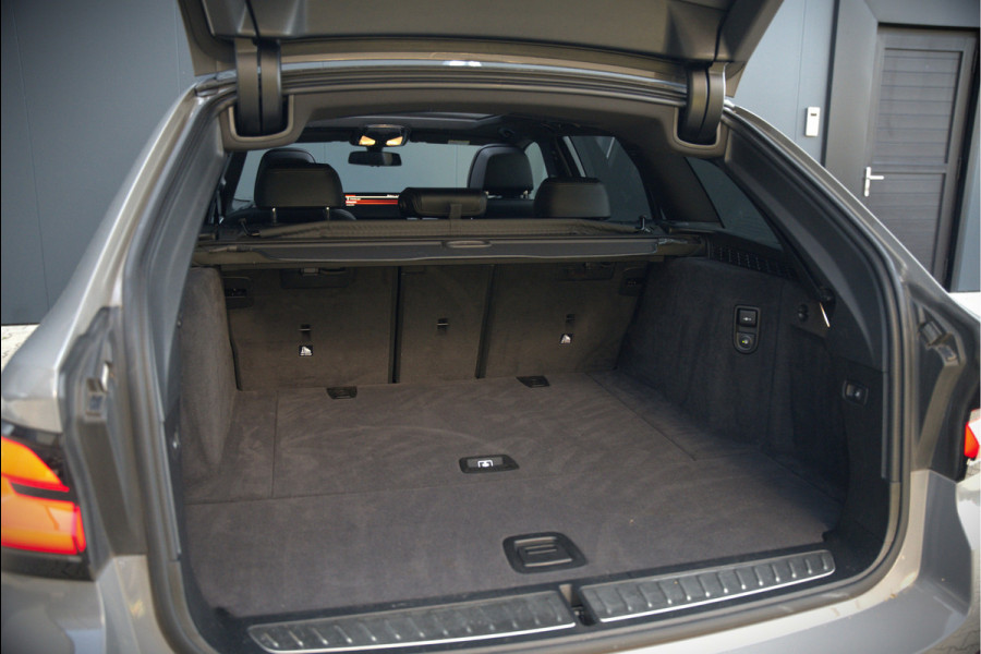 BMW 5 Serie Touring 530i High Executive M Sport | Panoramadak | Head-Up Display | Laser | Trekhaak | Stoelverwarming | Stuurverwarming | Memory Seats | Keyless | Adaptive Cruise Control | Comfort Seats | Shadowline | BTW | NAP | Dealer Ond