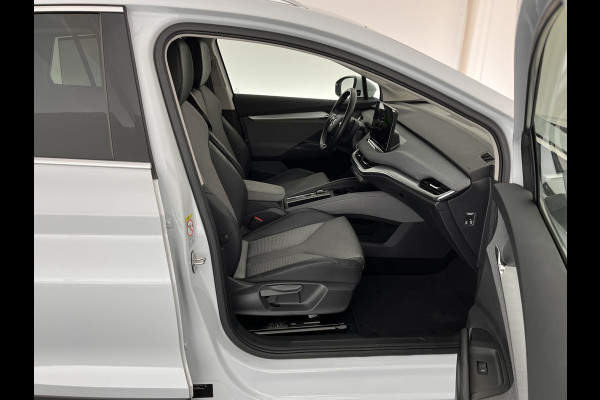 Škoda ENYAQ iV 80 Comfort [ 3-Fase ] (INCL-BTW) *DIGI-COCKPIT | FULL-LED | LEATHER-MICROFIBRE | BLINDSPOT | CAMERA | NAVI-FULLMAP | DAB+ | KEYLESS | HEATED-SPORTSEATS | CARPLAY | AMBIENT-LIGHT | CCS-FASTLOADER | SHIFT-PADDLES |