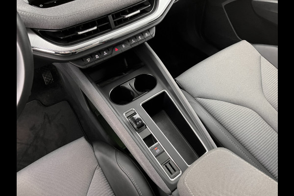 Škoda ENYAQ iV 80 Comfort [ 3-Fase ] (INCL-BTW) *DIGI-COCKPIT | FULL-LED | LEATHER-MICROFIBRE | BLINDSPOT | CAMERA | NAVI-FULLMAP | DAB+ | KEYLESS | HEATED-SPORTSEATS | CARPLAY | AMBIENT-LIGHT | CCS-FASTLOADER | SHIFT-PADDLES |