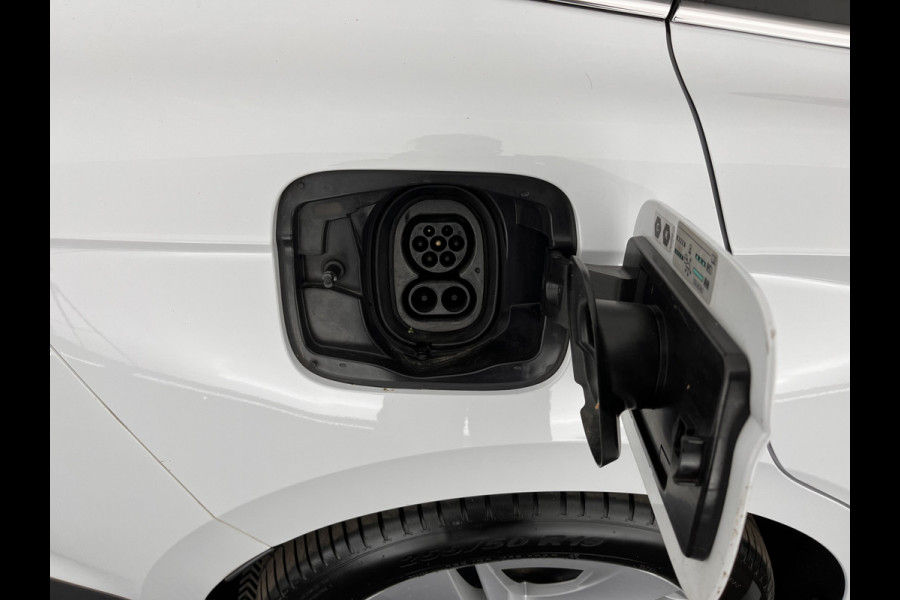 Škoda ENYAQ iV 80 Comfort [ 3-Fase ] (INCL-BTW) *DIGI-COCKPIT | FULL-LED | LEATHER-MICROFIBRE | BLINDSPOT | CAMERA | NAVI-FULLMAP | DAB+ | KEYLESS | HEATED-SPORTSEATS | CARPLAY | AMBIENT-LIGHT | CCS-FASTLOADER | SHIFT-PADDLES |