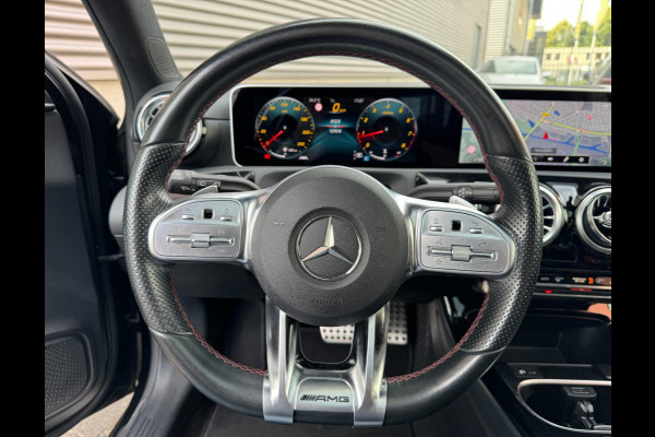 Mercedes-Benz A-Klasse A250 AUT AMG LED Pano Widescreen Navi