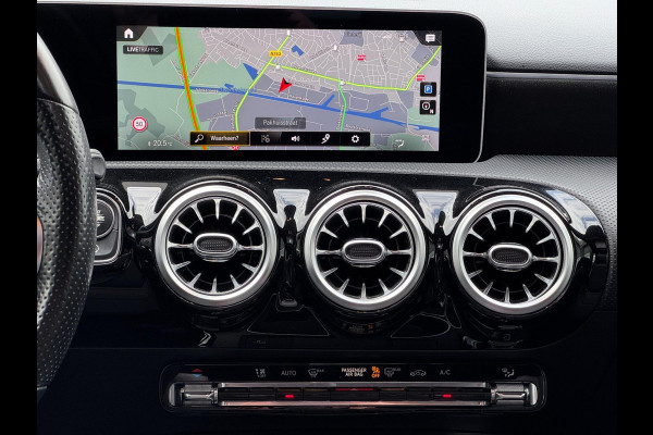 Mercedes-Benz A-Klasse A250 AUT AMG LED Pano Widescreen Navi