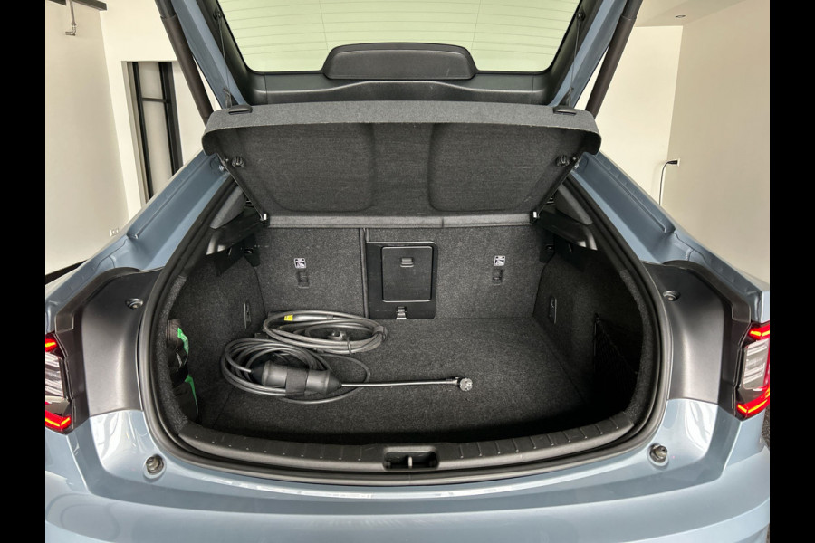 Polestar 2 Long Range Single Motor 78 kWh | Voorstoelen verwarmd | Uitwijk assistens | Rijstrooksensor met correctie | Soh (batterijcheck) 94,9 %