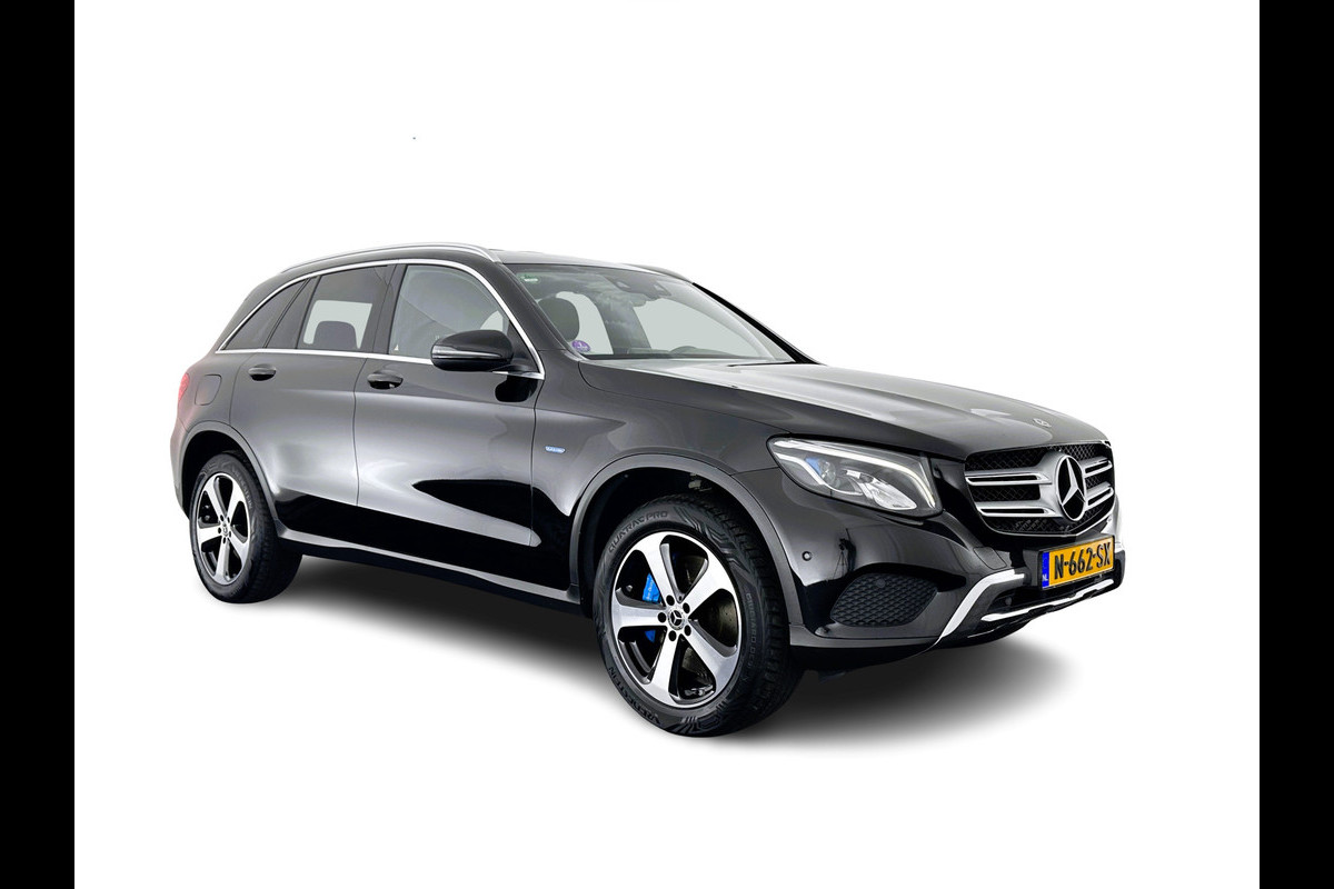 Mercedes-Benz GLC 350e 4MATIC Premium Plus Aut. *ARTICO-FULL-LEATHER | BURMESTER-AUDIO | HEAD-UP | FULL-LED | CAMERA | HEATED-SEATS | SHIFT-PADDLES | SPORT-SEATS | NAVI-FULLMAP | TOWBAR | 19"ALU* Mercedes-Benz GLC 350e 4MATIC Premium Plus Aut. *ARTICO-FULL-LEATHER | BURMESTER-AUDIO | HEAD-UP | FULL-LED | CAMERA | HEATED-SEATS | SHIFT-PADDLES | SPORT-SEATS | NAVI-FULLMAP | TOWBAR | 19"ALU*