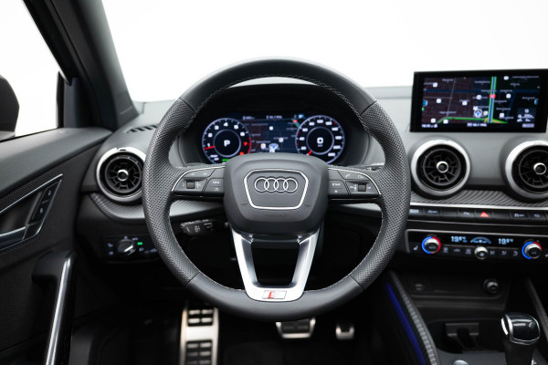 Audi Q2 35 TFSI Edition one |3xS-Line|Pano|Ambient|VOLL|