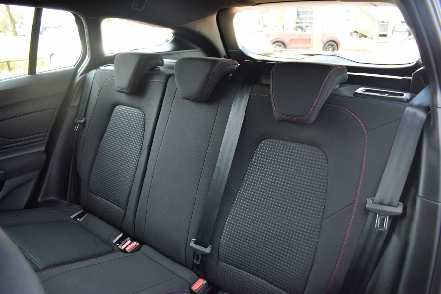Ford FOCUS Wagon 1.0 EcoBoost ST Line Business | Trekhaak | CarPlay | Stuur- en Stoelverw. | Camera