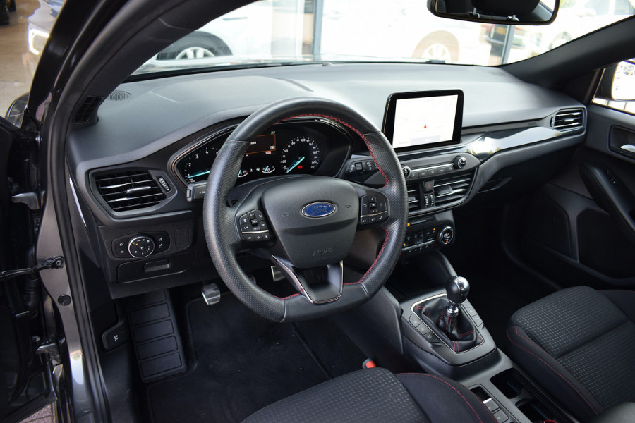 Ford FOCUS Wagon 1.0 EcoBoost ST Line Business | Trekhaak | CarPlay | Stuur- en Stoelverw. | Camera