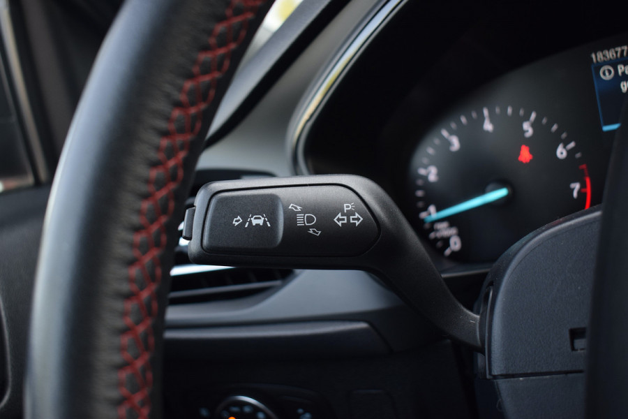 Ford FOCUS Wagon 1.0 EcoBoost ST Line Business | Trekhaak | CarPlay | Stuur- en Stoelverw. | Camera