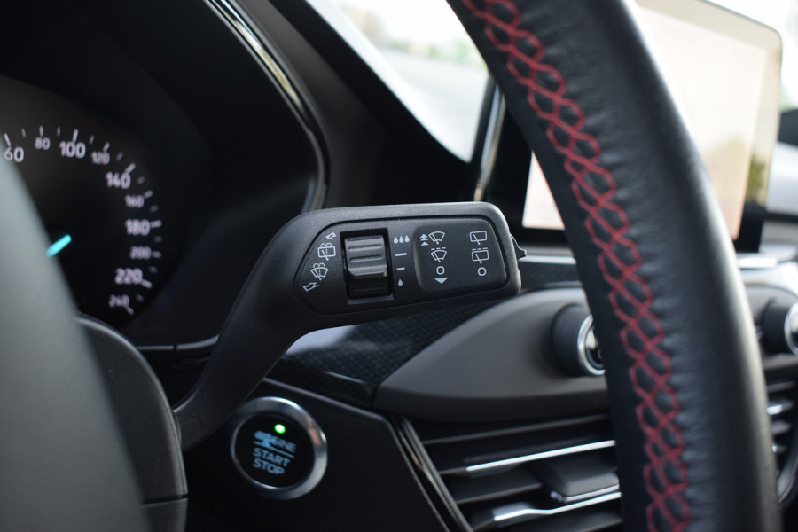 Ford FOCUS Wagon 1.0 EcoBoost ST Line Business | Trekhaak | CarPlay | Stuur- en Stoelverw. | Camera