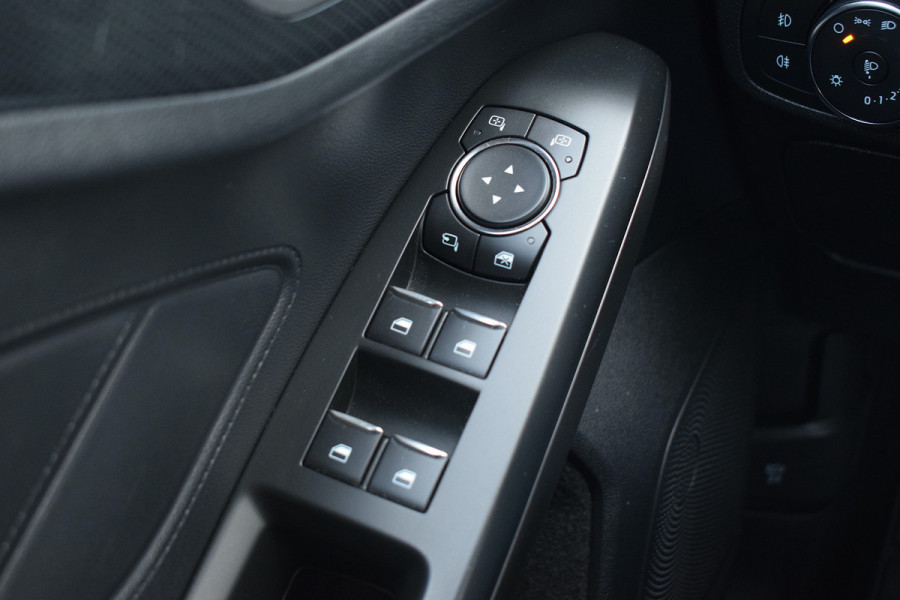 Ford FOCUS Wagon 1.0 EcoBoost ST Line Business | Trekhaak | CarPlay | Stuur- en Stoelverw. | Camera