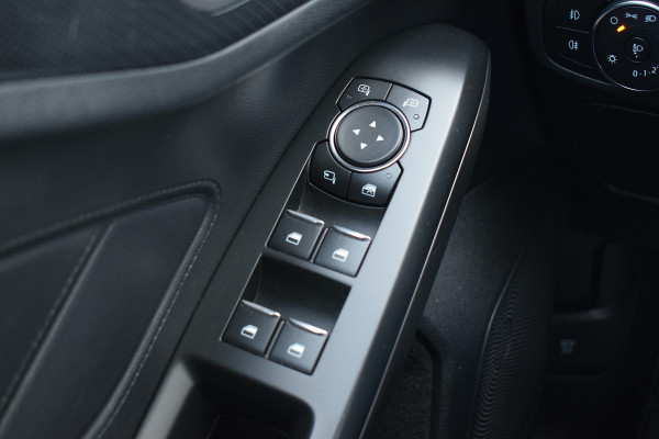 Ford FOCUS Wagon 1.0 EcoBoost ST Line Business | Trekhaak | CarPlay | Stuur- en Stoelverw. | Camera