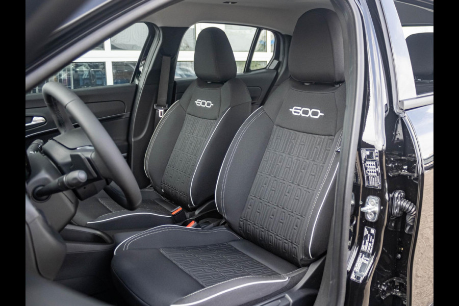 Fiat 600 1.2 Hybrid 110pk Black Edition | Uit voorraad leverbaar !