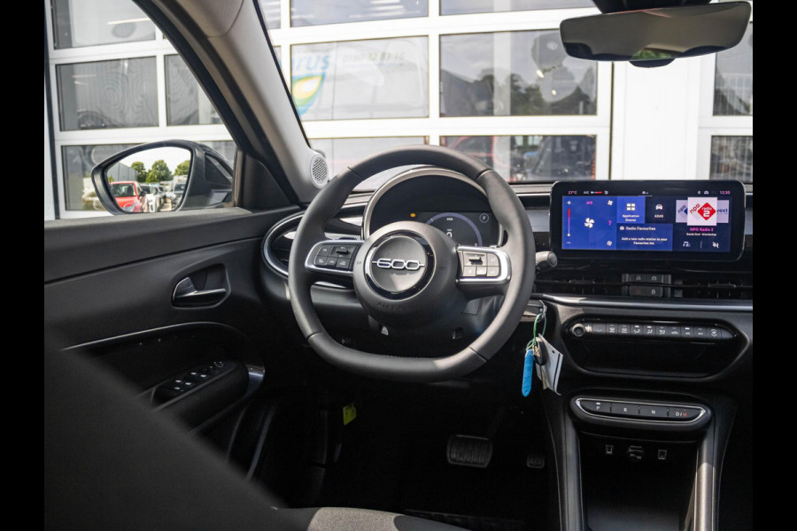 Fiat 600 1.2 Hybrid 110pk Black Edition | Uit voorraad leverbaar !