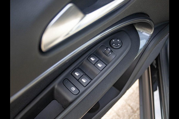 Fiat 600 1.2 Hybrid 110pk Black Edition | Uit voorraad leverbaar !