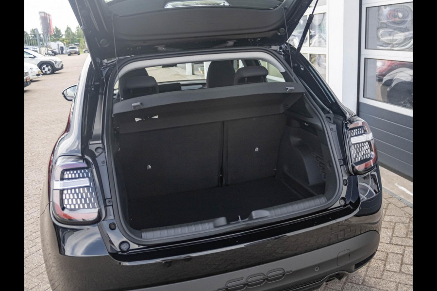Fiat 600 1.2 Hybrid 110pk Black Edition | Uit voorraad leverbaar !